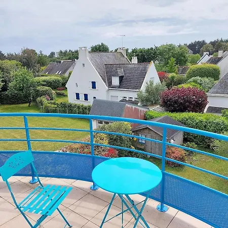 Les Pins, A Pied Appartement *